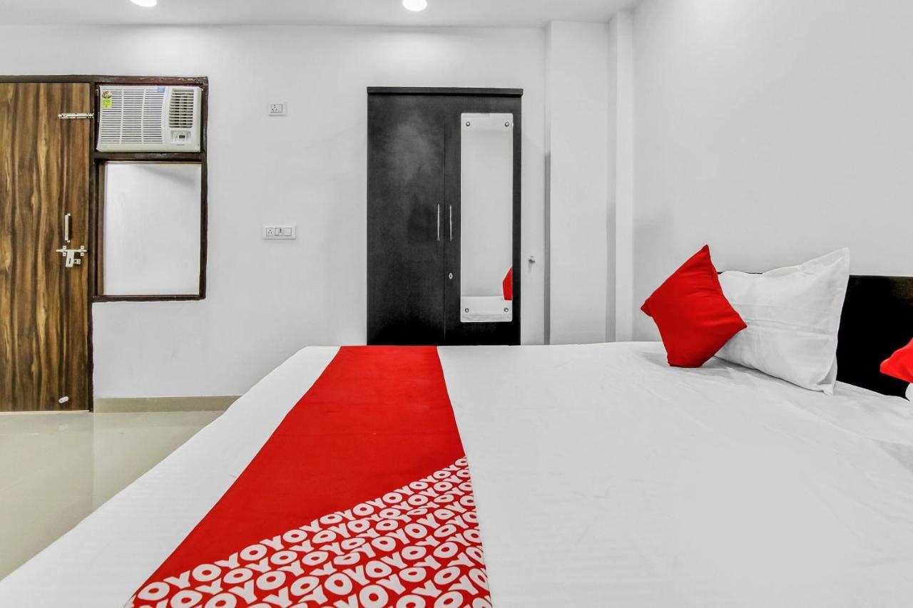 Flagship Hotel Secret Mirage Near Rithala Metro Station Nova Deli Exterior foto