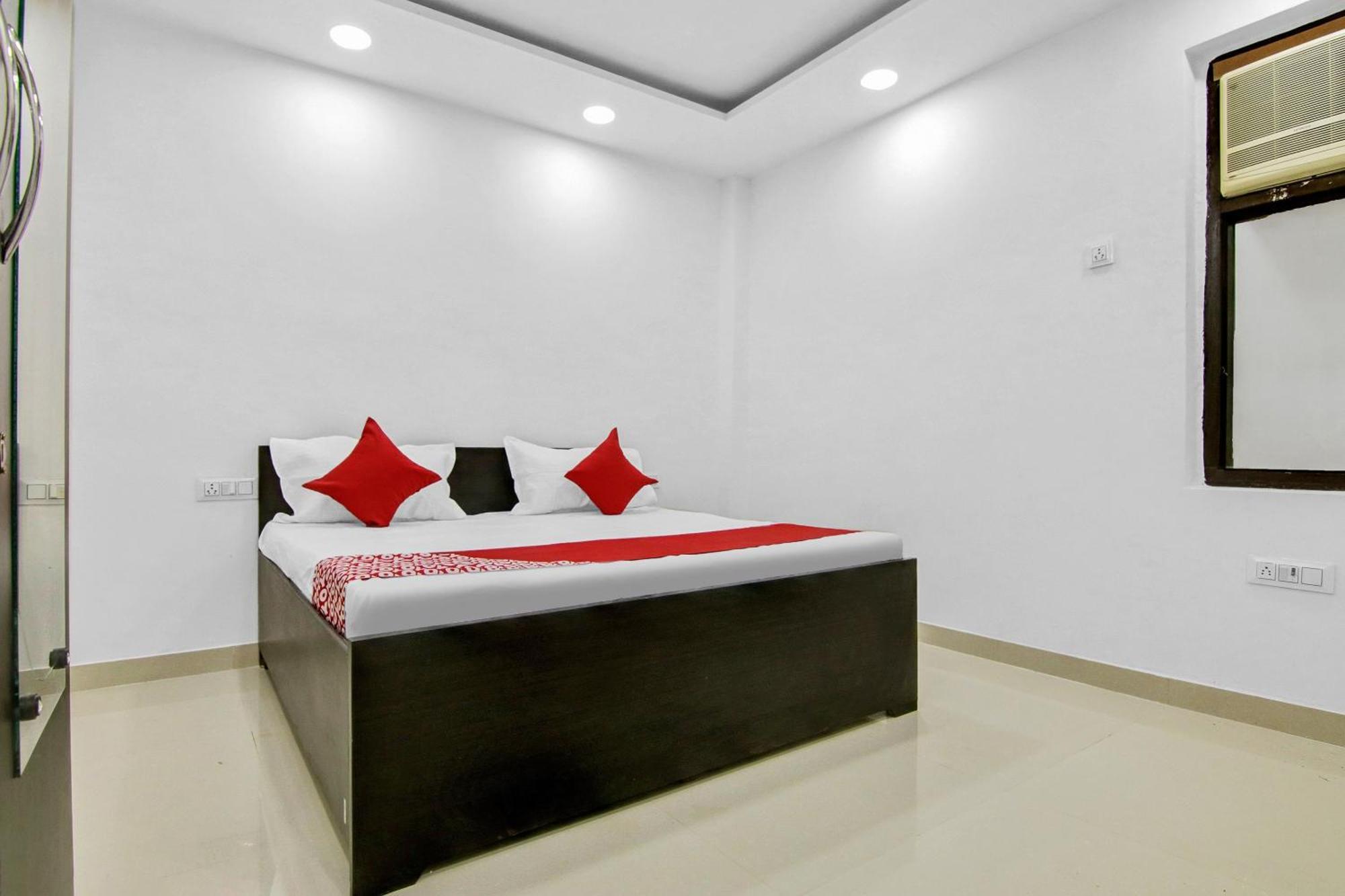 Flagship Hotel Secret Mirage Near Rithala Metro Station Nova Deli Exterior foto